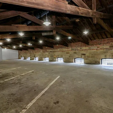 Nyaraló Repton Engine Shed