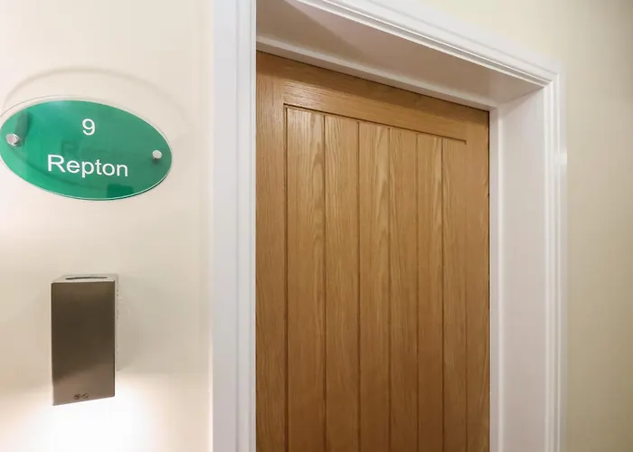 Repton Engine Shed Nyaraló *